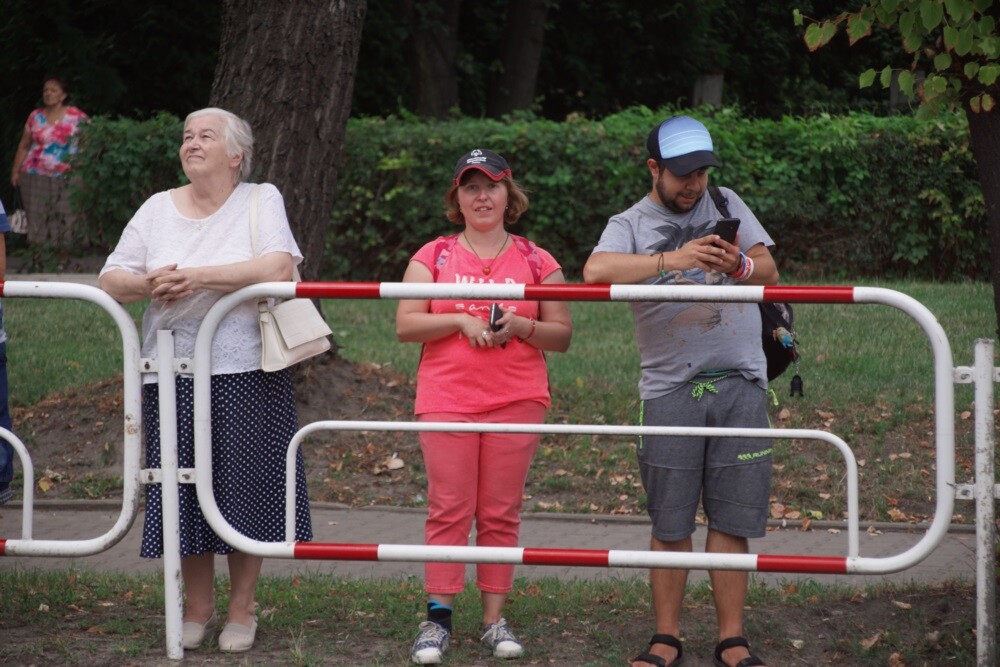 Dzisiaj przez Rudę Śląską przejechał jeden z największych światowych wyścigów kolarskich - Tour de Pologne. Nasze miasto znalazło się na trasie III etapu, wiodącego ze Stadionu Śląskiego do Zabrza. Mieszkańcy tłumnie kibicowali kolarzom. Niestety wyścig zakończył się tragicznie.