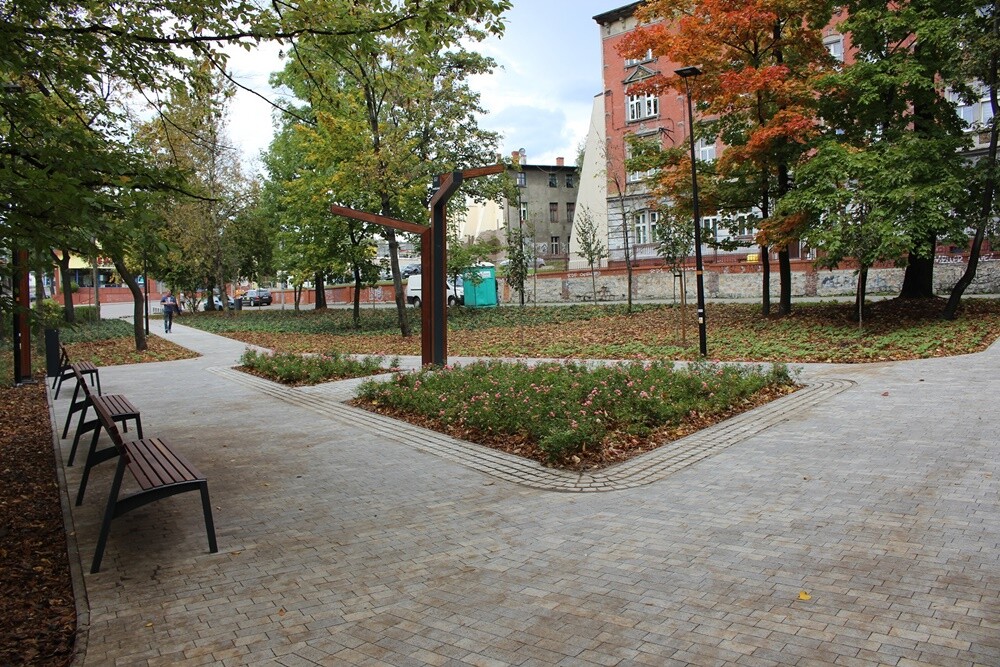 Dwa kolejne odcinki Traktu Rudzkiego gotowe! To przestrzeń w rejonie ul. Tuwima oraz teren pomiędzy ul. Nowary i ul. Katowicką w Wirku. 