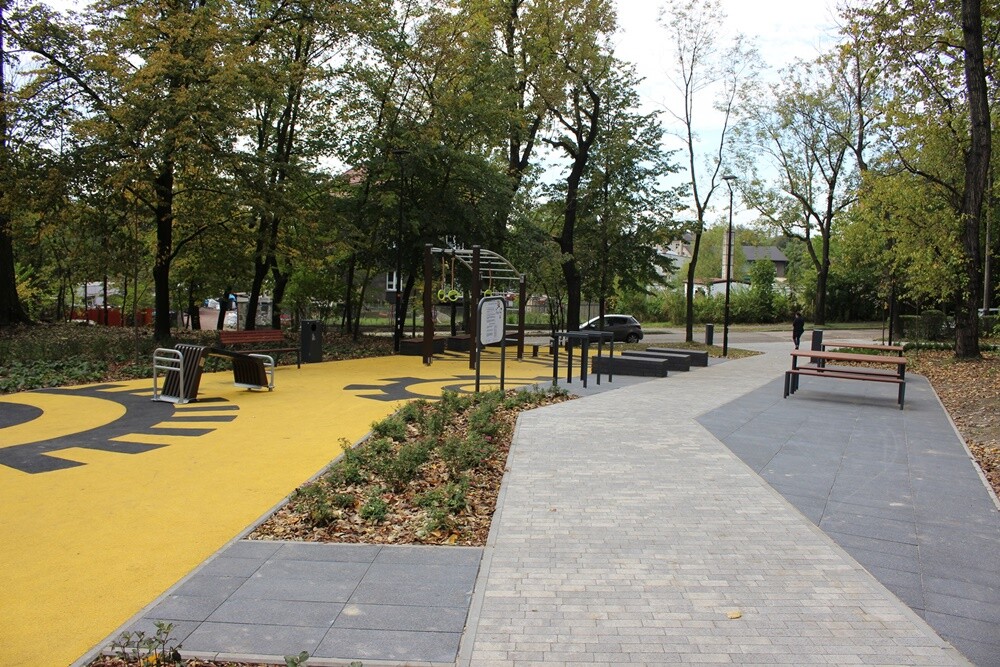 Dwa kolejne odcinki Traktu Rudzkiego gotowe! To przestrzeń w rejonie ul. Tuwima oraz teren pomiędzy ul. Nowary i ul. Katowicką w Wirku. 