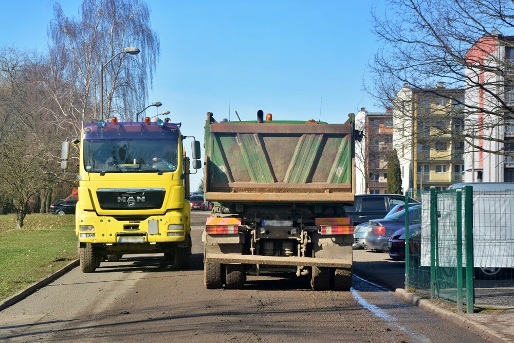 Dzięki sprzyjającym warunkom pogodowym prace przy budowie pierwszego odcinka trasy N-S na północ od DTŚ. / fot. Jacek Knapik