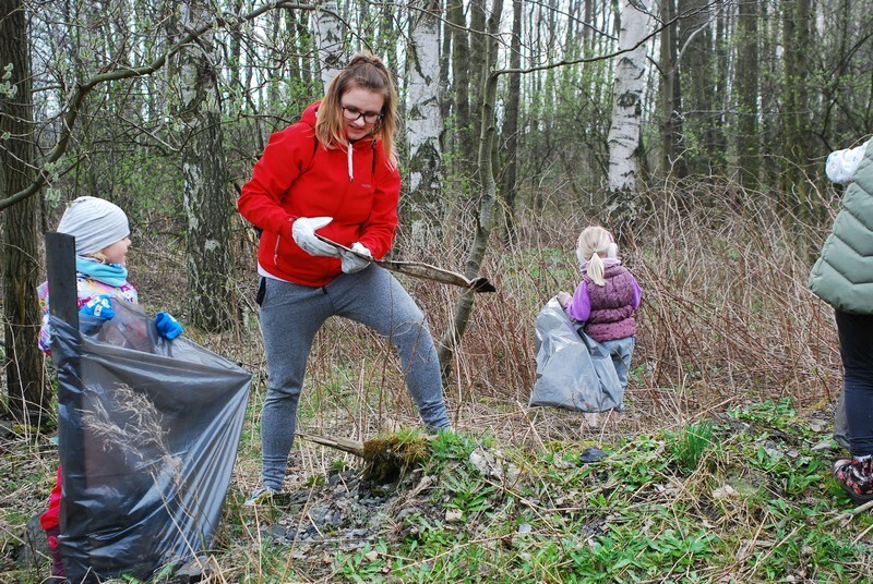 Rudzkie TrashChallenge miało dwie odsłony. Pierwsza z nich została zrealizowana w okolicach Mrówczej Górki, a druga w pobliżu Średniowiecznego Kochłowickiego Gródka.
