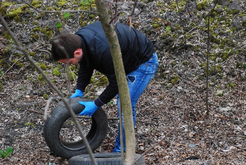 Rudzkie TrashChallenge miało dwie odsłony. Pierwsza z nich została zrealizowana w okolicach Mrówczej Górki, a druga w pobliżu Średniowiecznego Kochłowickiego Gródka.