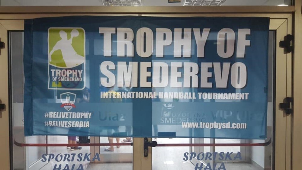Trzy grupy młodzieżowe SPR Grunwald Ruda Śląska wyruszyły we wtorek wieczoren do Serbii do Smadereva, aby wziąć udział w międzynarodowym turnieju Trofej Cup.