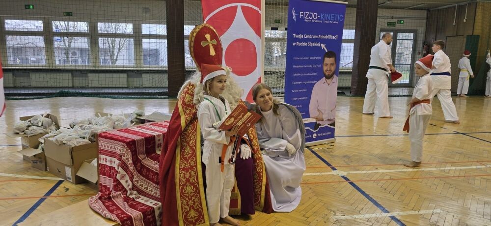 Rywalizacja i dobra zabawa – za nami Turniej Mikołajkowy Karate!/fot. FB Anna Krzysteczko, Rudzki Klub Kyokushin Karate
