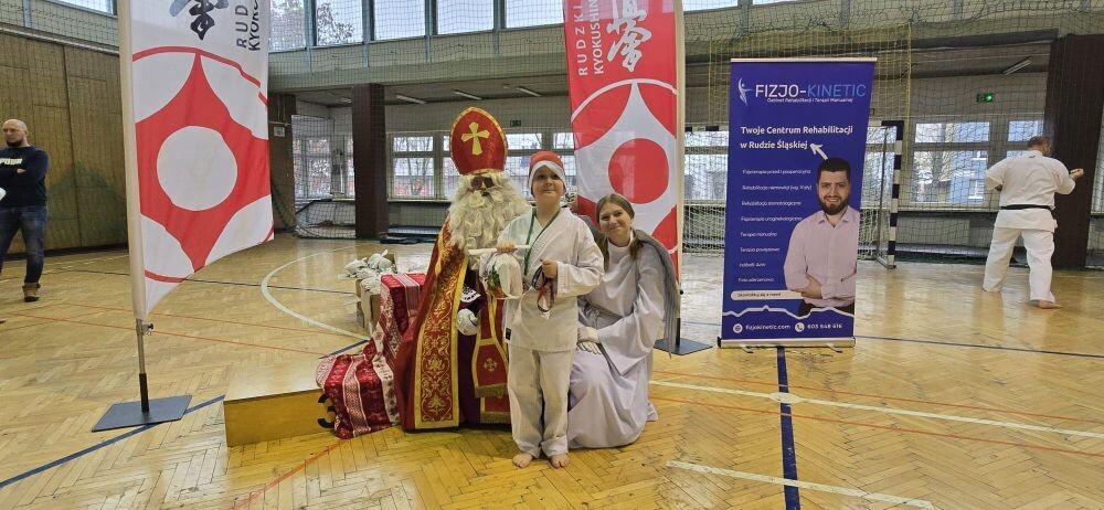 Rywalizacja i dobra zabawa – za nami Turniej Mikołajkowy Karate!/fot. FB Anna Krzysteczko, Rudzki Klub Kyokushin Karate