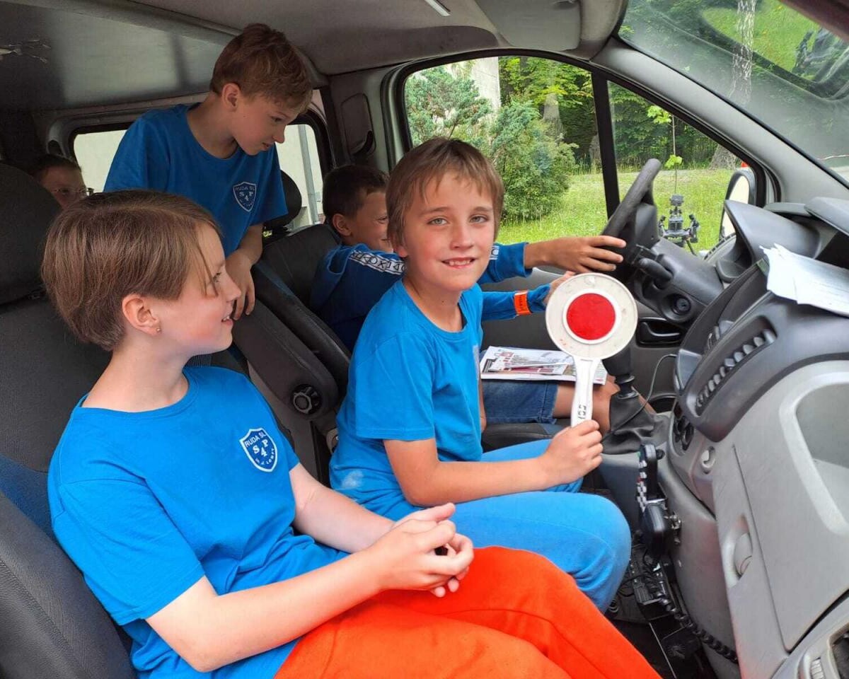 11 czerwca w siedzibie Straży Miejskiej odbyło się spotkanie z uczniami Szkoły Podstawowej nr 4 im. Józefa Lompy / fot. UM Ruda Śląska