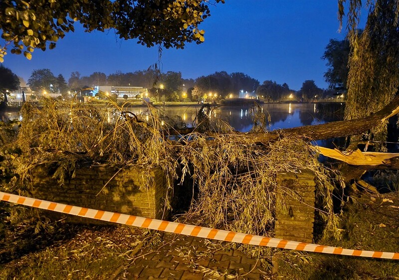 Ulewny deszcz i burze w województwie śląskim. Strażacy interweniowali ponad 500 razy!