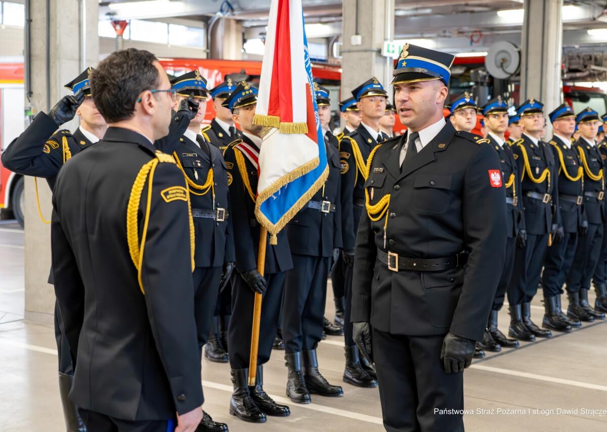 W siedzibie Komendy Miejskiej Państwowej Straży Pożarnej w Rudzie Śląskiej odbyła się wyjątkowa uroczystość z okazji Wojewódzkich Obchodów Narodowego Święta Niepodległości / fot. st. ogn. Dawid Strączek