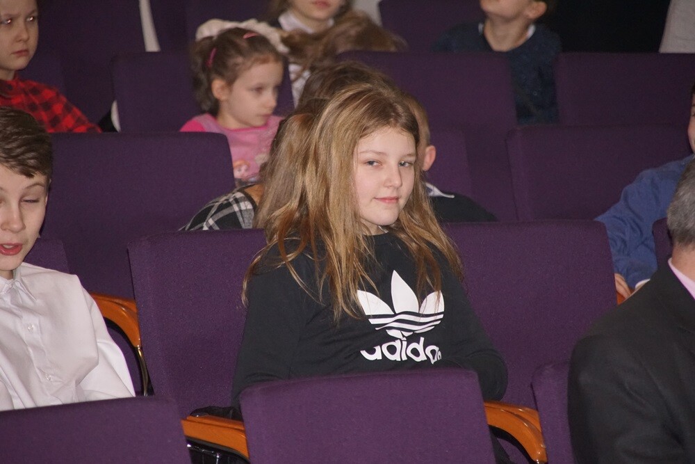 Dzisiaj w Domu Kultury Bielszowice odbyła się uroczystość dwudziestolecia integracji, która podsumowała dokonania uczniów, nauczycieli i rodziców Szkoły Podstawowej nr 13 im. Alfreda Szklarskiego. W programie wydarzenia nie zabrakło występów artystycznych. Przedstawiony został także dorobek 20 lat wspólnej pracy pedagogów i rodziców na rzecz niepełnosprawnych uczniów.