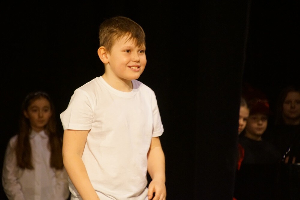 Dzisiaj w Domu Kultury Bielszowice odbyła się uroczystość dwudziestolecia integracji, która podsumowała dokonania uczniów, nauczycieli i rodziców Szkoły Podstawowej nr 13 im. Alfreda Szklarskiego. W programie wydarzenia nie zabrakło występów artystycznych. Przedstawiony został także dorobek 20 lat wspólnej pracy pedagogów i rodziców na rzecz niepełnosprawnych uczniów.