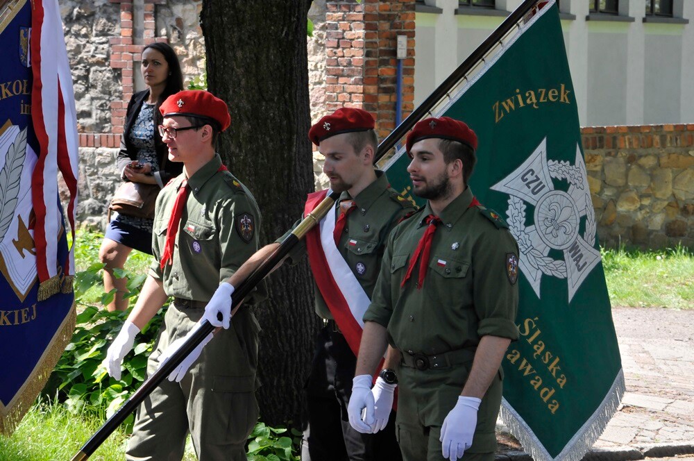 Z okazji rocznicy uchwalenia Konstytucji 3 Maja Rzeczypospolitej Obojga Narodów w parafii pw. Trójcy Przenajświętszej w Kochłowicach odprawiono uroczystą Mszę Świętą w intencji Ojczyzny i Mieszkańców Miasta.