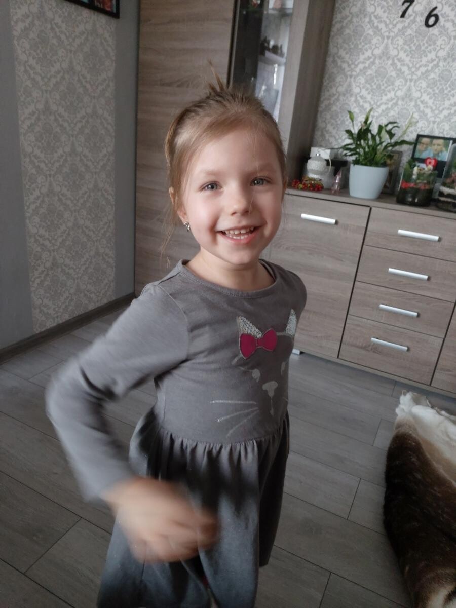 AMELIA Dziewczynka zarażajaca uśmiechem 
dzielnica: Bielszowice 