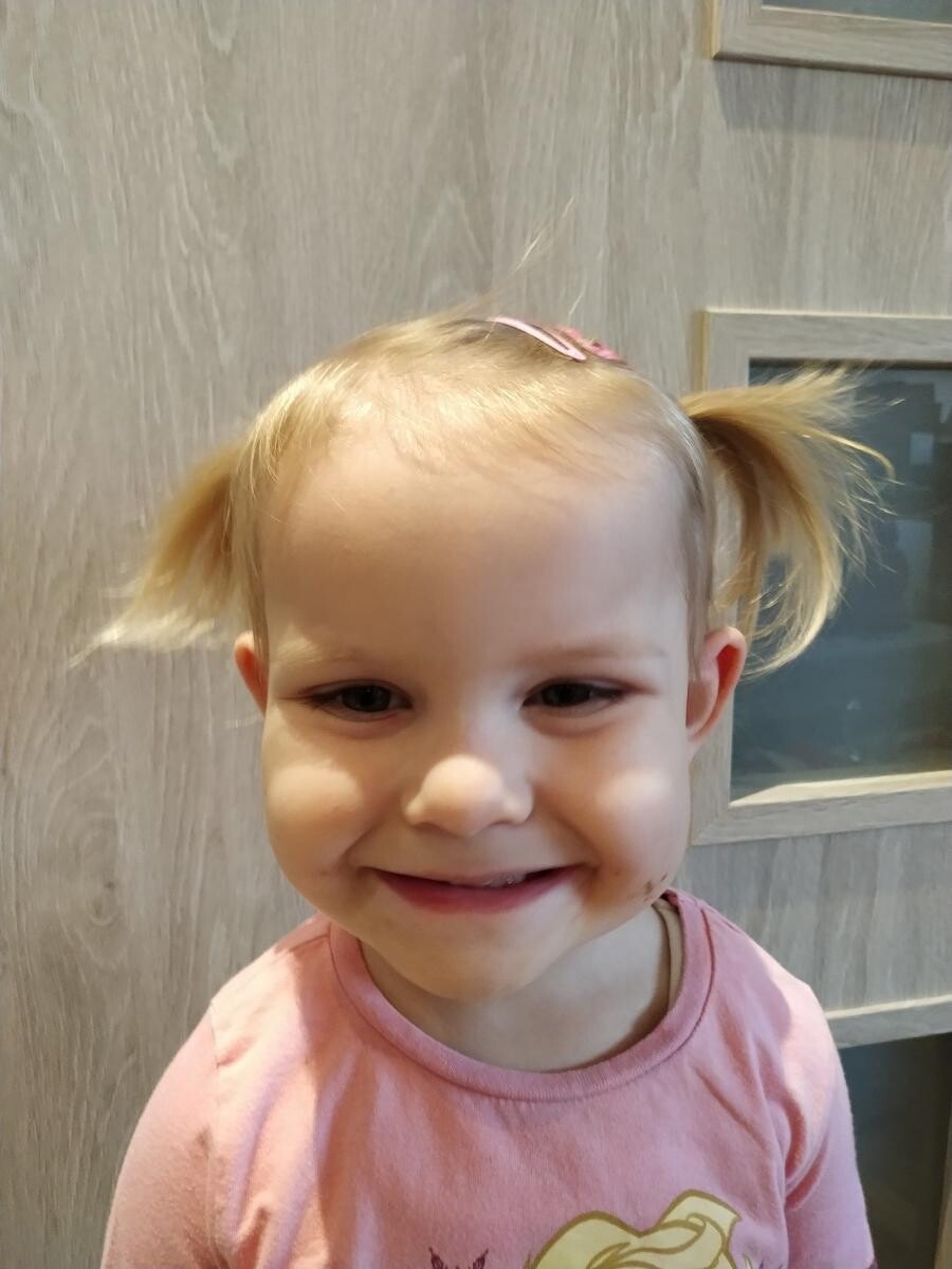 Bo ten uśmiech to cały mój świat. Hania, lat 3