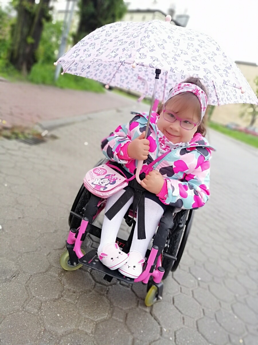 Nadia wesoła i szczęśliwa 