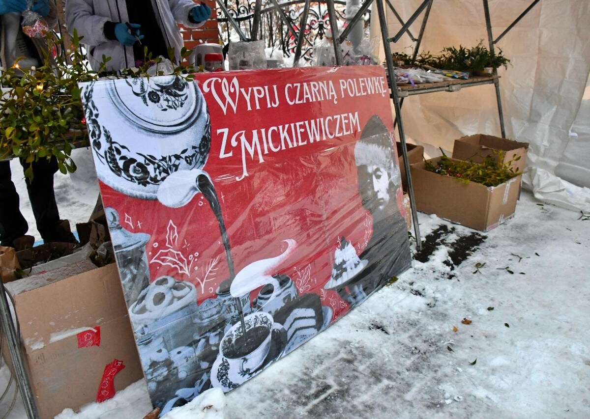 V Jarmark Bożonarodzeniowy przy kościele pw. Matki Bożej Różańcowej / fot. Jacek D. Knapik