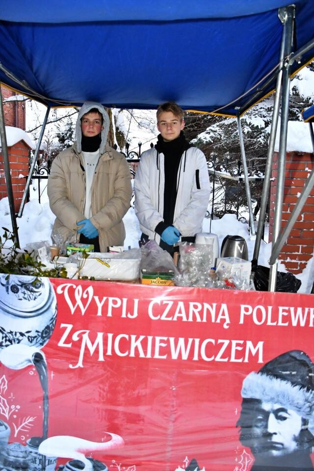 V Jarmark Bożonarodzeniowy przy kościele pw. Matki Bożej Różańcowej / fot. Jacek D. Knapik