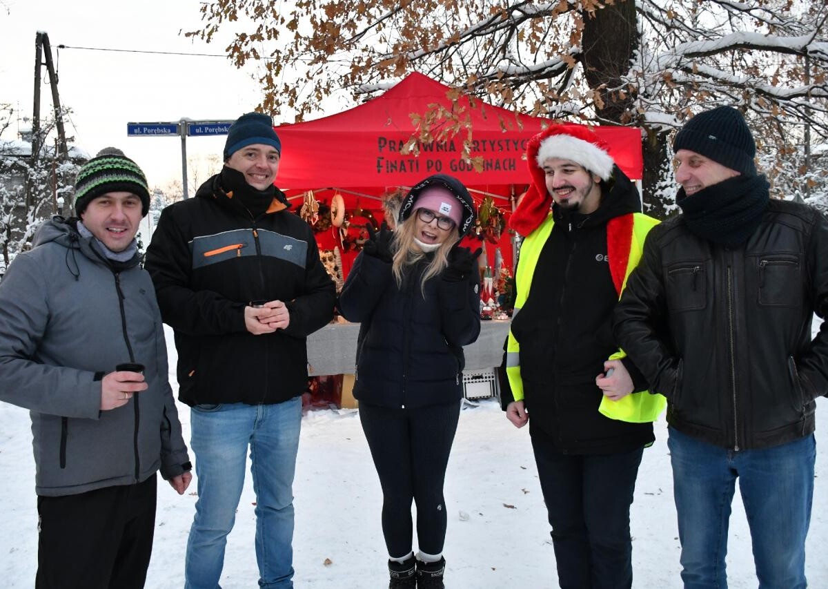 V Jarmark Bożonarodzeniowy przy kościele pw. Matki Bożej Różańcowej / fot. Jacek D. Knapik