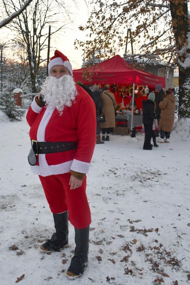 V Jarmark Bożonarodzeniowy przy kościele pw. Matki Bożej Różańcowej / fot. Jacek D. Knapik