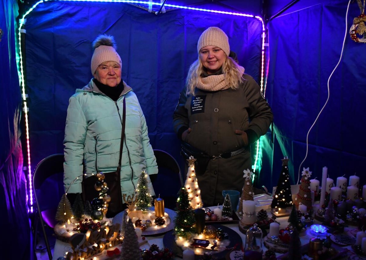 V Jarmark Bożonarodzeniowy przy kościele pw. Matki Bożej Różańcowej / fot. Jacek D. Knapik