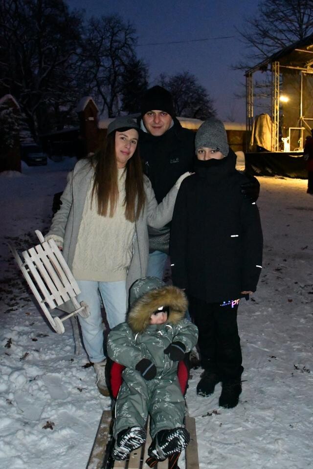 V Jarmark Bożonarodzeniowy przy kościele pw. Matki Bożej Różańcowej / fot. Jacek D. Knapik