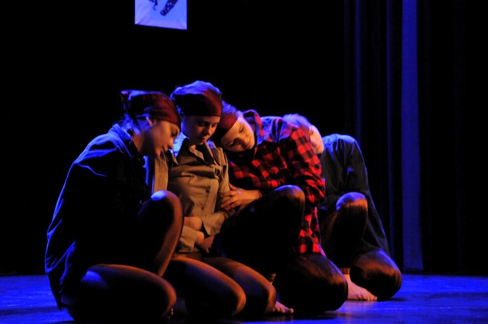 W Miejskim Centrum Kultury im. Henryka Bisty odbył się finał V Ogólnopolskiego Konkursu „W Kręgu poezji i prozy lagrowej więźniarek KL Ravensbruck”. Z 350 uczniów z całej Polski do finału dostało się 29 osób, które właśnie dzisiaj miały okazję wystąpić w Rudzie Śląskiej podczas finałowej gali.