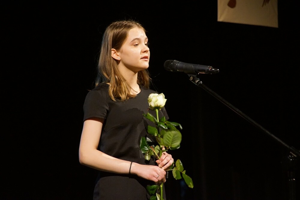 W Miejskim Centrum Kultury odbyła się czwarta edycja Ogólnopolskiego Konkursu Recytatorskiego "W kręgu poezji i prozy lagrowej więźniarek KL Ravensbr�źck". Gośćmi honorowymi wydarzenia są byłe więźniarki obozu.
