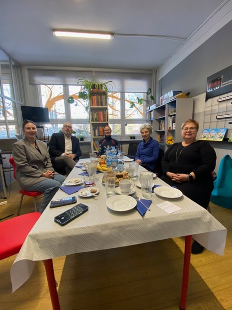 Waldemar Cichoń został patronem biblioteki szkolnej / fot. SP8
