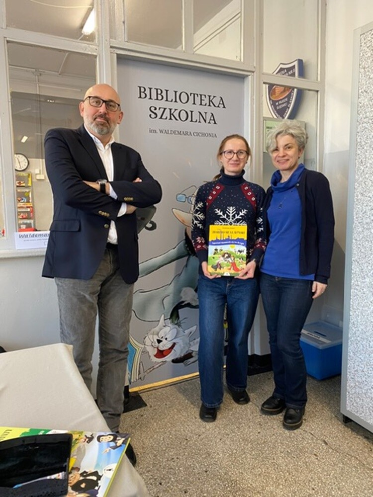Waldemar Cichoń został patronem biblioteki szkolnej / fot. SP8