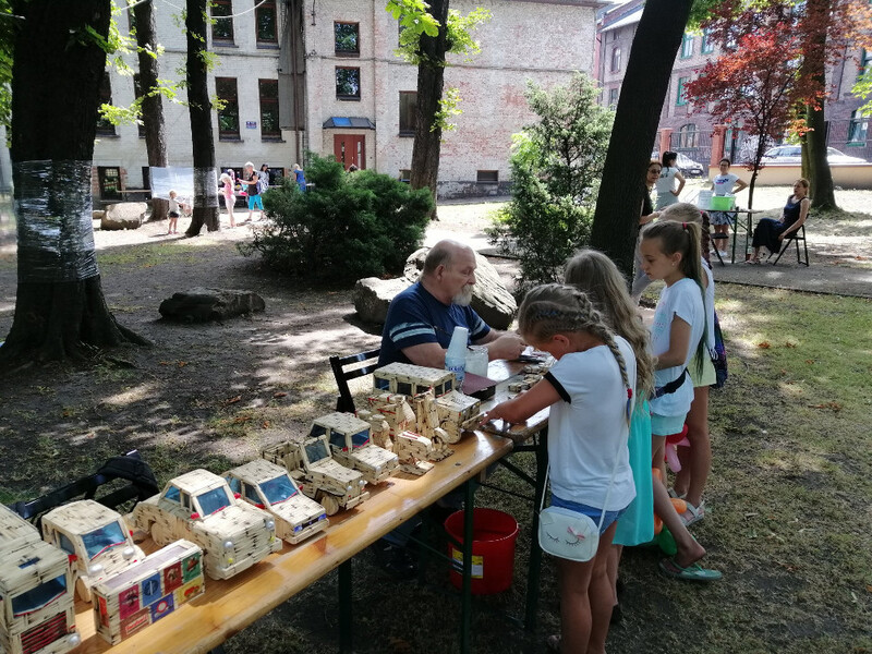 Warsztaty modelarskie z zapałek dla dzieci