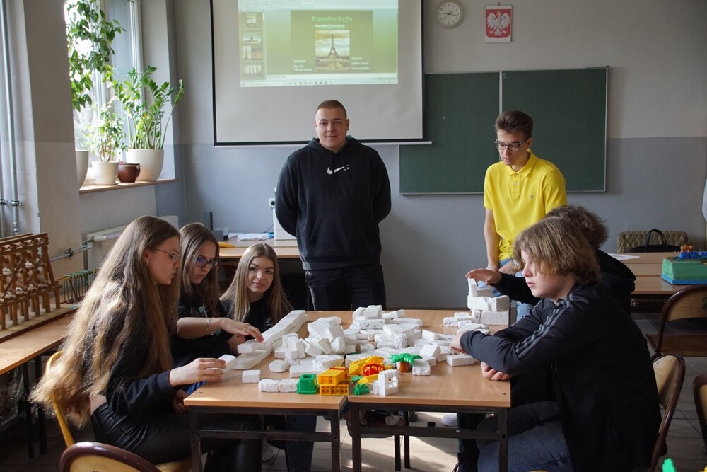 Doświadczenia, własnoręczne eksperymenty, praktyczne wskazówki i nowinki techniczne – to tylko niektóre atrakcje warsztatów naukowych w rudzkim "Koperniku".