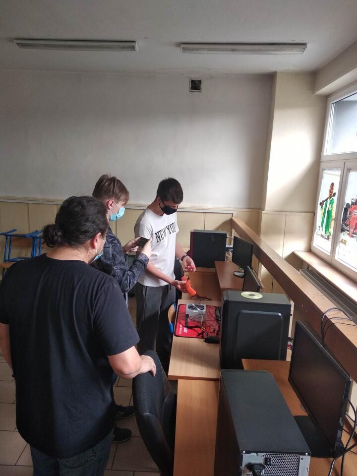 "Zaplanuj swoją przyszłość na 6!" - pod takim hasłem odbyły się w Zespole Szkół nr 6 im. M. Kopernika warsztaty naukowe online skierowane do uczniów ósmych SP nr 13.