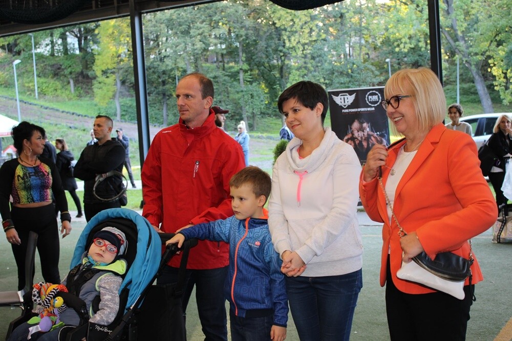 Wczoraj odbyła się druga w historii Rudy Śląskiej Charytatywna Wielka Gala Sportów Siłowych i Sportów Walki! Na Burloch Arenie w Orzegowie zaprezentowały się rudzkie i śląskie kluby sportowe po to, żeby pomóc w leczeniu Kamila Pieloka.