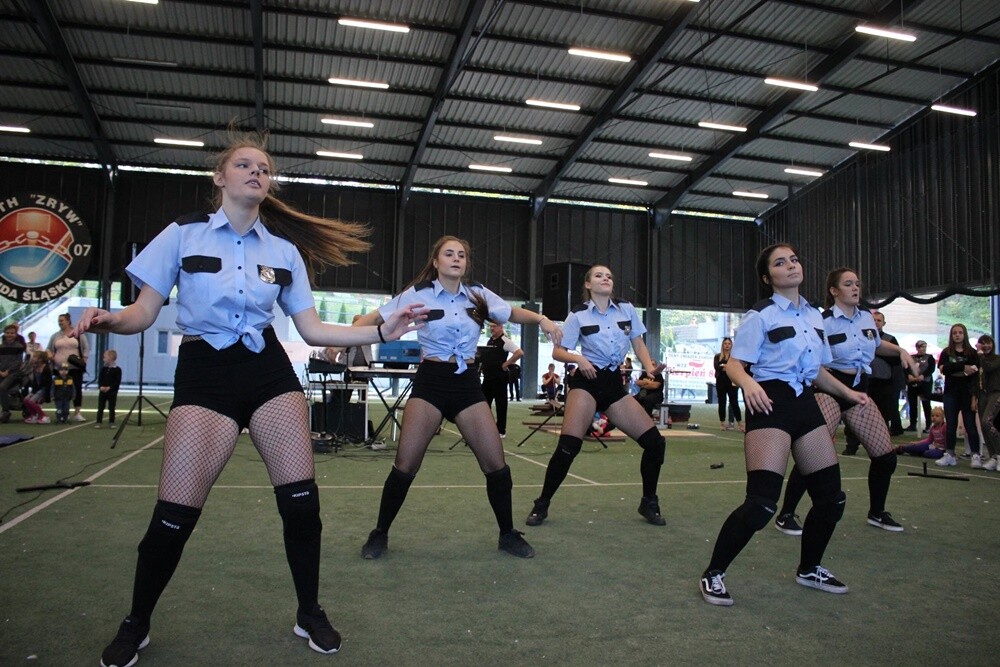 Wczoraj odbyła się druga w historii Rudy Śląskiej Charytatywna Wielka Gala Sportów Siłowych i Sportów Walki! Na Burloch Arenie w Orzegowie zaprezentowały się rudzkie i śląskie kluby sportowe po to, żeby pomóc w leczeniu Kamila Pieloka.