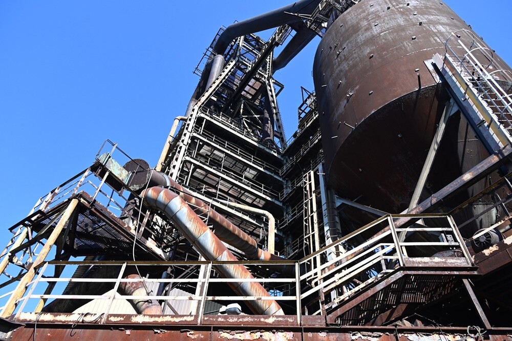 Kolejny miesiąc prac przy adaptacji Wielkiego Pieca Huty Pokój za nami, a efekty są widoczne z dnia na dzień. / fot. UM Ruda Śląska