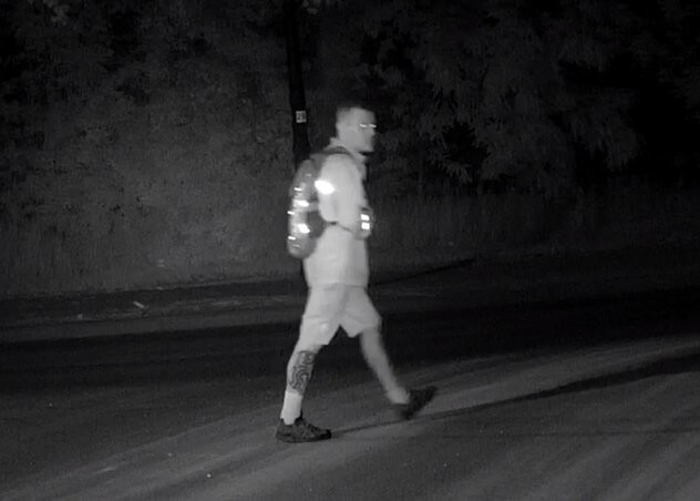 Włamanie do firmy na terenie Szyb Walenty. Policja publikuje zdjęcie z monitoringu