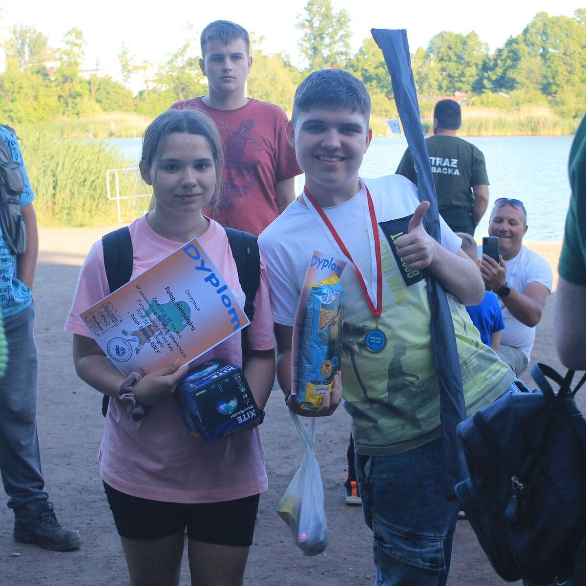 3 czerwca na Stawie Kokotek odbył się Wodny Dzień Dziecka z profilaktyką. Dzieci mogły wziąć udział w wielu atrakcjach takich jak: pływanie na kajakach, czy łodzią. 

fot. UM Ruda Śląska / PZW Koło Nr.51 Ruda Śląska