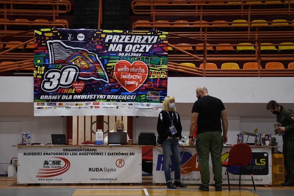 W ubiegłą niedzielę po raz 30. zagrała Wielka Orkiestra Świątecznej Pomocy. Z samych puszek rudzkie sztaby zebrały 195 277 złotych i 152 euro.