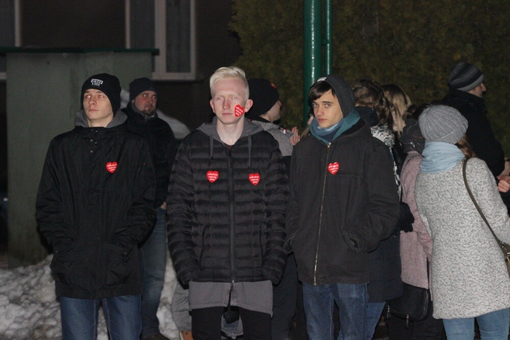 Już po raz 27. Ruda Śląska włączyła się w Wielką Orkiestrę Świątecznej Pomocy. W tym roku około 450 wolontariuszy wyszło na ulice miasta, żeby zebrać fundusze na zakup nowoczesnego sprzętu medycznego dla specjalistycznych szpitali dziecięcych. Dzisiaj w odbyły się koncerty i licytacje, a wieczorem rudzianie zjednoczyli się podczas Światełka do Nieba.