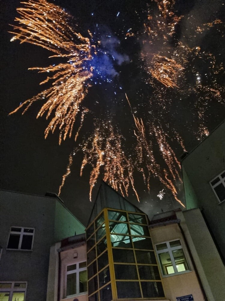 W Rudzie Śląskiej na ulice miasta wyruszyło około 450 wolontariuszy, aby zebrać fundusze, które przeznaczone zostaną na zakup sprzętu do walki z sepsą.

fot. Sztaby WOŚP w Rudzie Śląskiej