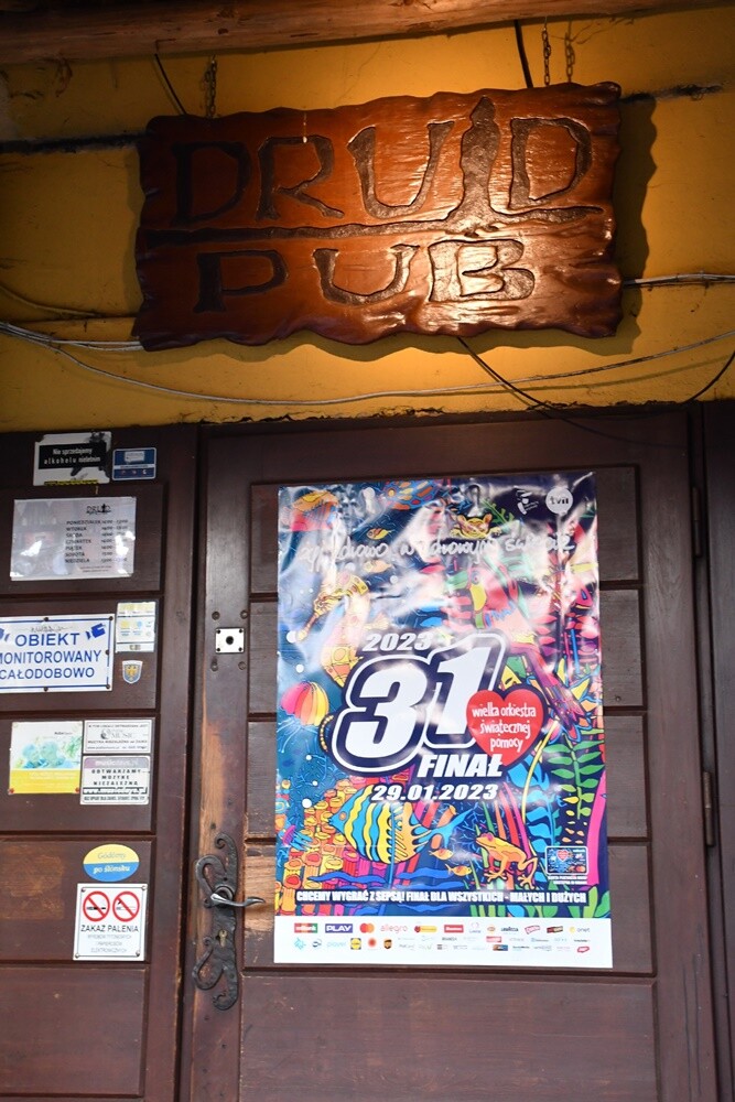 W Rudzie Śląskiej na ulice miasta wyruszyło około 450 wolontariuszy, aby zebrać fundusze, które przeznaczone zostaną na zakup sprzętu do walki z sepsą.

fot. Jacek Knapik / Sztaby WOŚP w Rudzie Śląskiej