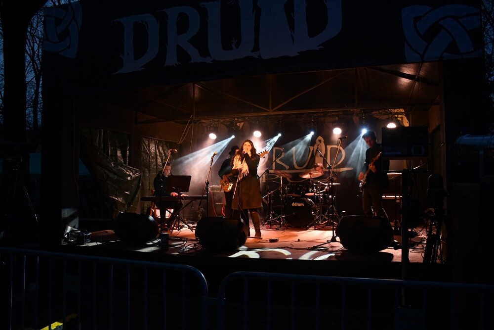 W Rudzie Śląskiej na ulice miasta wyruszyło około 450 wolontariuszy, aby zebrać fundusze, które przeznaczone zostaną na zakup sprzętu do walki z sepsą.

fot. Jacek Knapik / Sztaby WOŚP w Rudzie Śląskiej