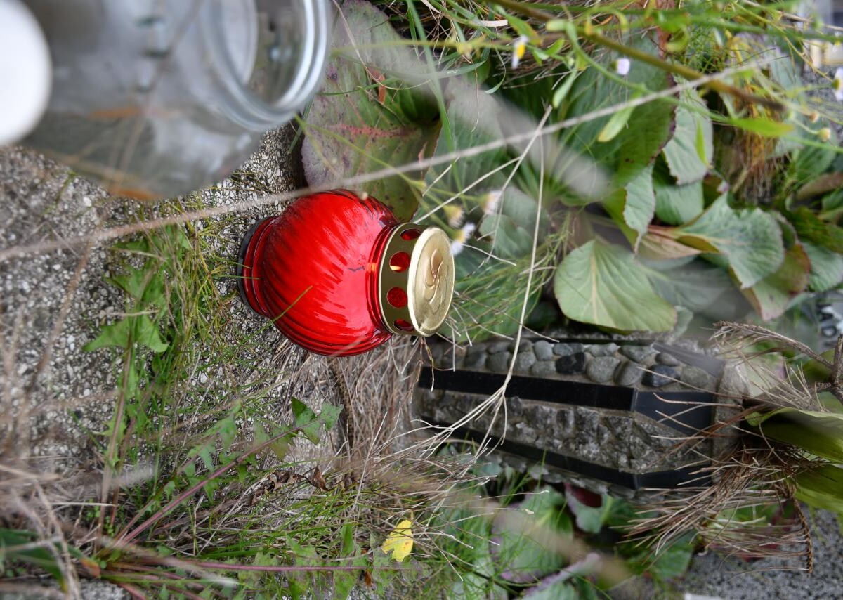 Ruda Śląska: Dzisiaj obchodzimy uroczystość Wszystkich Świętych. 1 listopada tłumnie odwiedzamy groby swoich bliskich / fot. Jacek Knapik