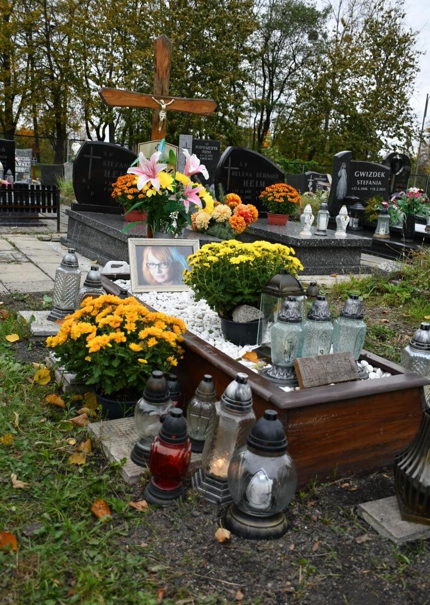 Ruda Śląska: Dzisiaj obchodzimy uroczystość Wszystkich Świętych. 1 listopada tłumnie odwiedzamy groby swoich bliskich / fot. Jacek Knapik