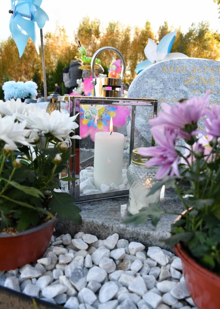 Ruda Śląska: Dzisiaj obchodzimy uroczystość Wszystkich Świętych. 1 listopada tłumnie odwiedzamy groby swoich bliskich / fot. Jacek Knapik