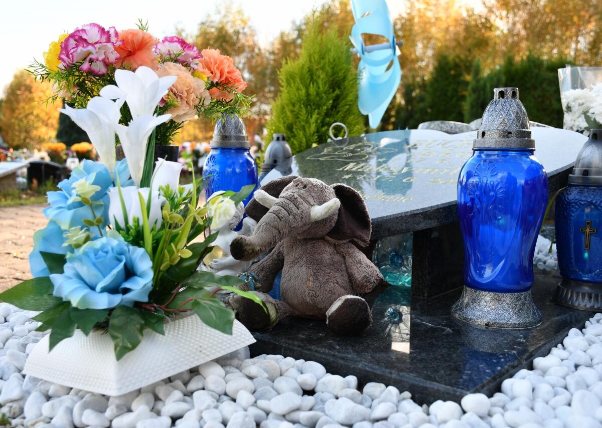 Ruda Śląska: Dzisiaj obchodzimy uroczystość Wszystkich Świętych. 1 listopada tłumnie odwiedzamy groby swoich bliskich / fot. Jacek Knapik