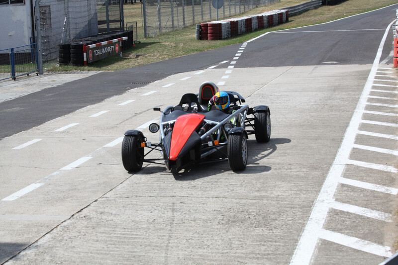 Wyjątkowe wrażenia na Torze Silesia Ring – jazda, której nie zapomnisz!