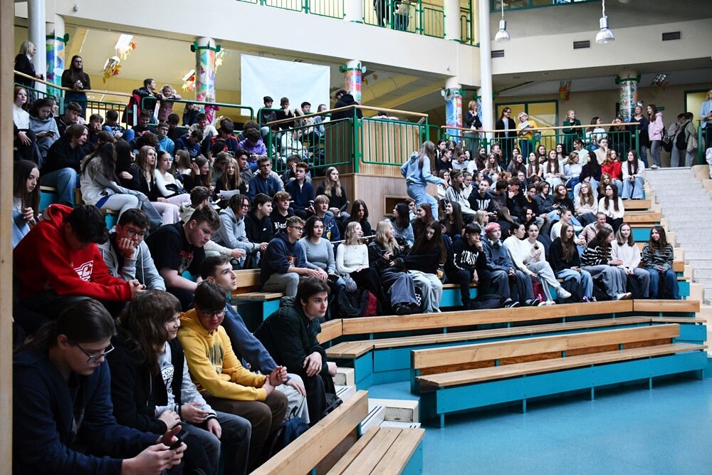 Wykład o hejcie, tolerancji i pasji w III LO.