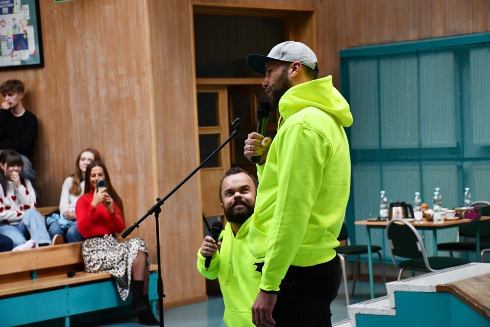 Wykład o hejcie, tolerancji i pasji w III LO.