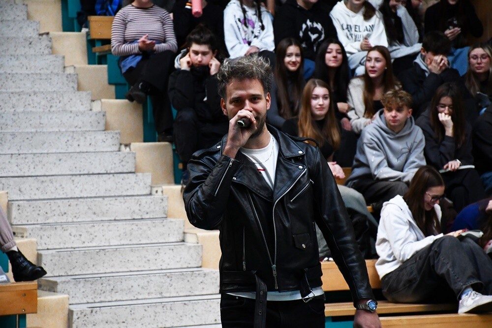 Wykład o hejcie, tolerancji i pasji w III LO.