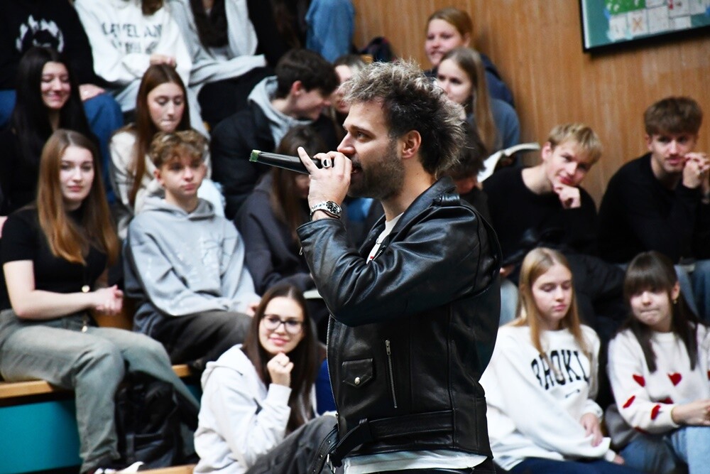 Wykład o hejcie, tolerancji i pasji w III LO.